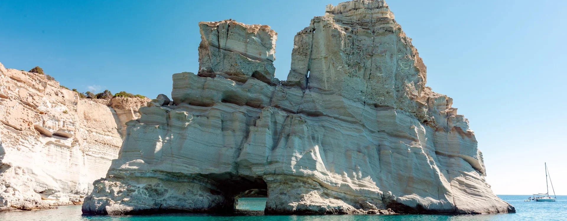 sea-stuck-in-kleftiko-bay-on-milos-greece-2024-12-02-12-57-28-utc