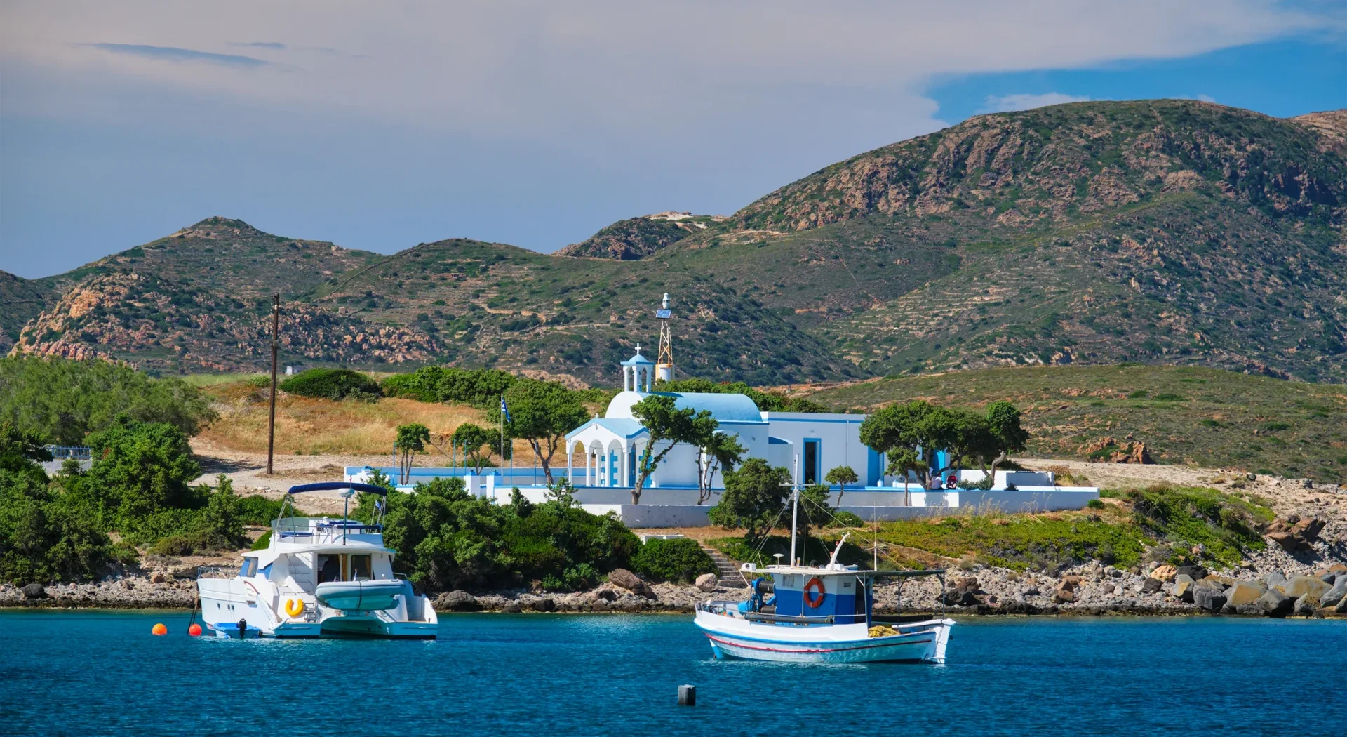 the-beach-and-fishing-village-of-pollonia-in-milos-2024-10-13-14-23-20-utc